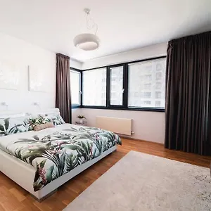  Apartmán Marina River View Close To Centre Free Parking