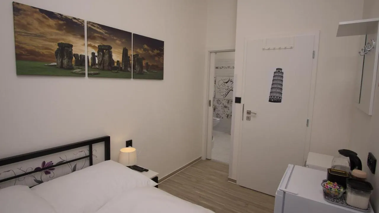 Apartment Continents Nearby Main Train And Bus Station Прага 0*,