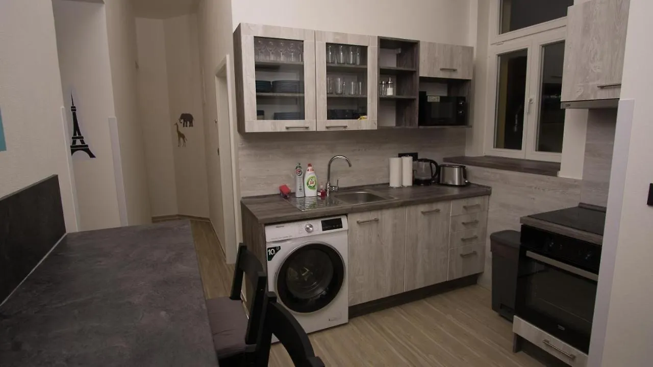 Apartment Continents Nearby Main Train And Bus Station Praga República Checa